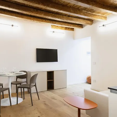 Easylife - Esclusivo Con Terrazzo A P.ta Venezia Milano